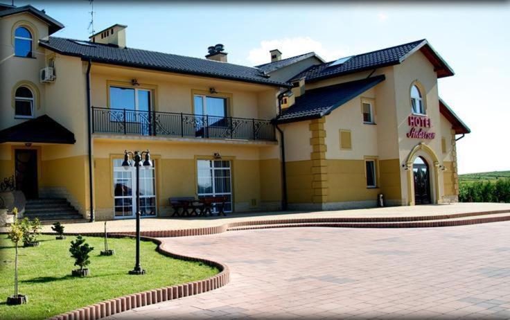 Hotel Andersen Rzeszów Extérieur photo